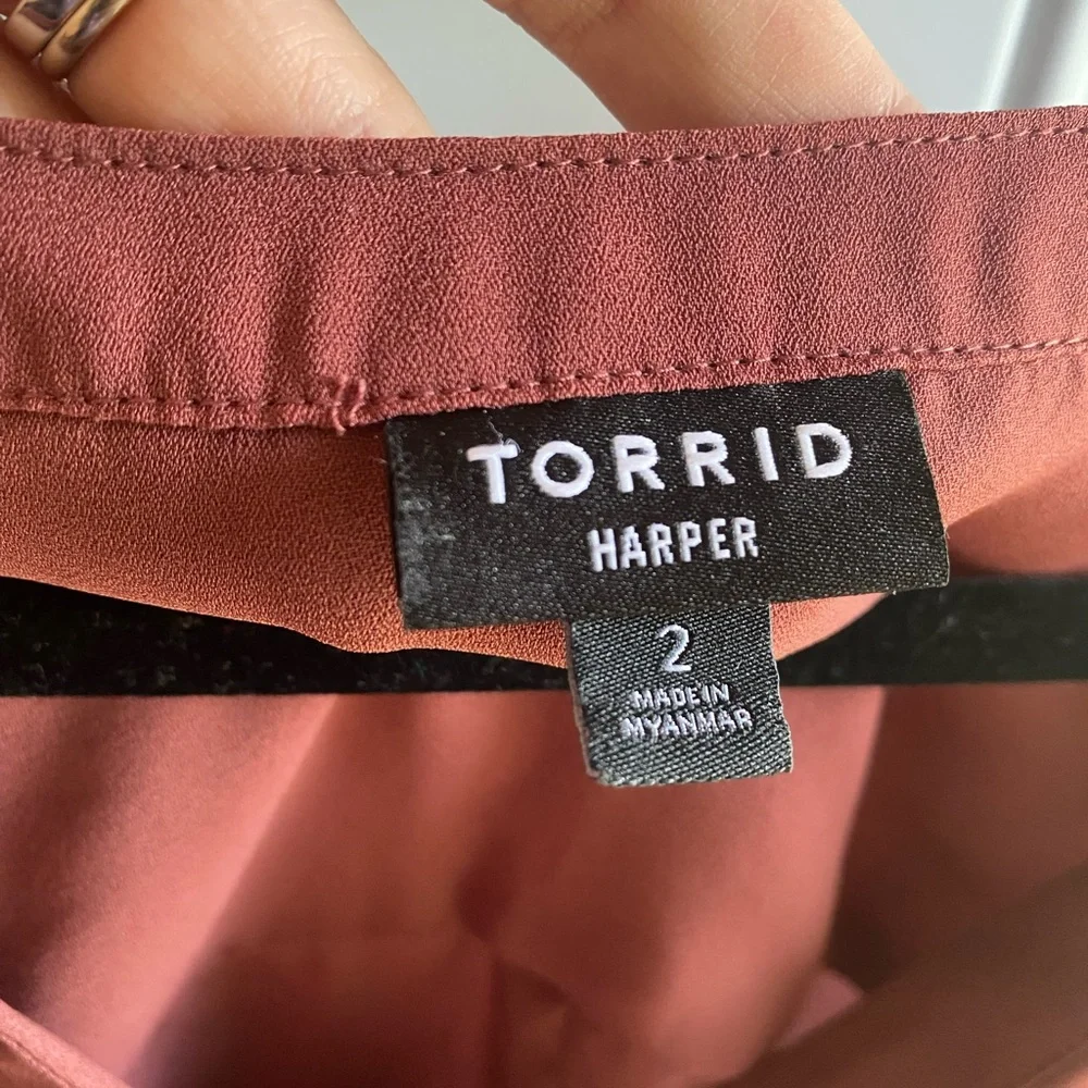 Torrid Women’s 2X Harper Tunic Georgette Blouse 3/4 Sleeve Burgundy Shirt Plus - Picture 2 of 3